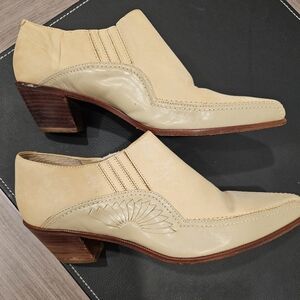Cream Western Booties (9.5)